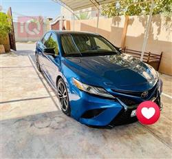 تۆیۆتا کامری